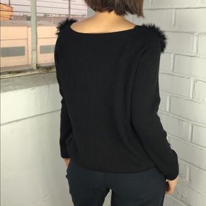 Joie fur top size S. Color black.